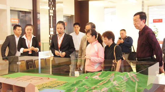 第七屆泛珠會桂林市經貿代表分團蒞臨公司參觀交流